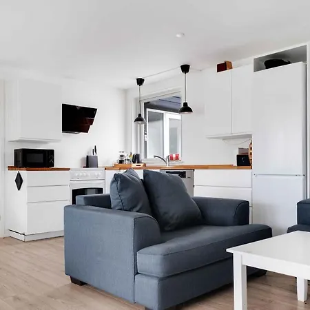 Amazing With View At The Water Vig